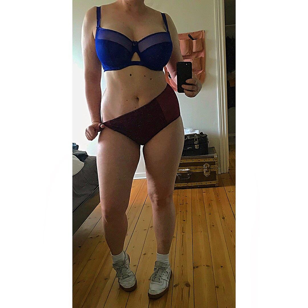 HUGE floppers on beautiful model - ∀uuɐsʞoʌ #SlUtKUMt